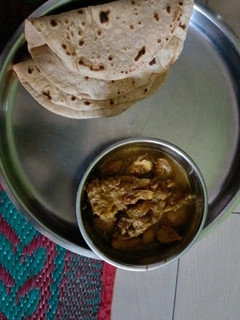 आलू गोभी की सब्जी (aloo gobi ki sabzi recipe in Hindi) रेसिपी मुख्य फोटो