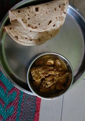 आलू गोभी की सब्जी (aloo gobi ki sabzi recipe in Hindi) रेसिपी मुख्य फोटो