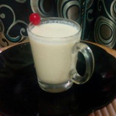 A picture of Apple yogurt smoothie.