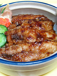 蒲燒秋刀魚蓋飯 的食譜成品照片