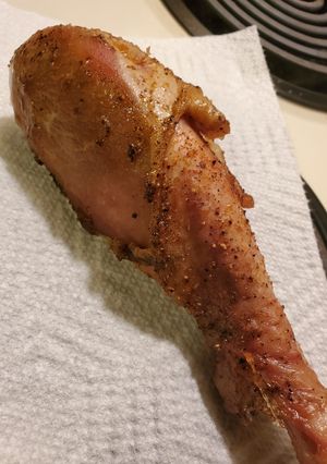 A picture of Un Vraiment Délicieux Turkey Leg.