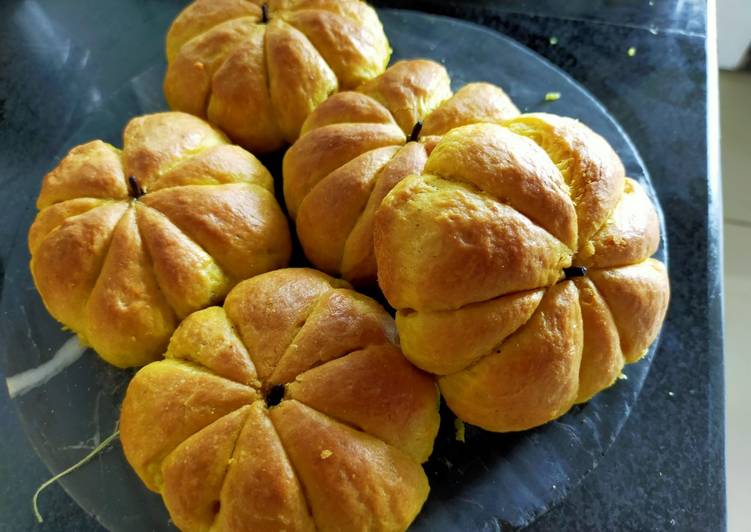 How to Make Homemade Pumpkin Bread
