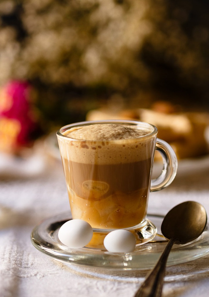 Una foto de Capuccino de turrón y pera