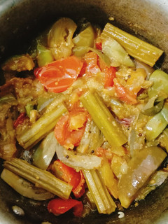 கத்திரிக்காய் முருங்கை தொக்கு(brinjal drumstick thokku recipe in tamil) செய்முறை முக்கிய புகைப்படம்