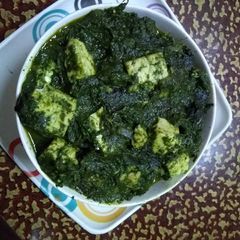 A picture of Palak paneer.