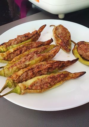 รูปของ พริกหนุ่มยัดไส้หมู (หม้อทอดไร้น้ำมัน)