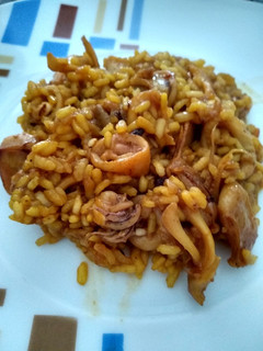 Una foto de Arroz con chipirones
