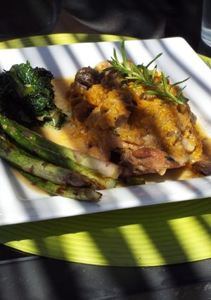 Una foto de Muslo de Pollo con calabaza