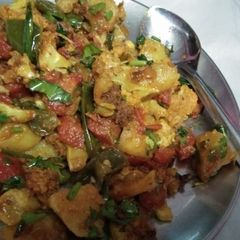 A picture of Aloo gajar.