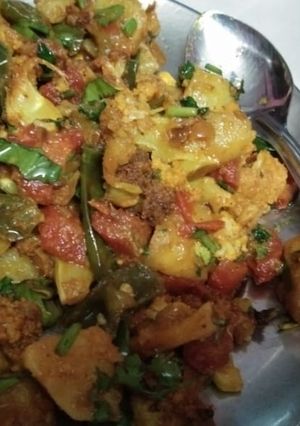 A picture of Aloo gajar.