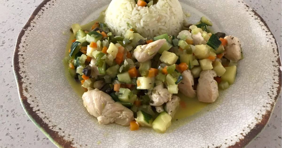 Pollo con verduras en brunoise Receta de Patricia Quiroga Newbery- Cookpad