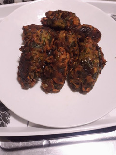 अरबी के पत्ते के पकोड़े(arbi ke patto ke pakode recipe in hindi) रेसिपी मुख्य फोटो