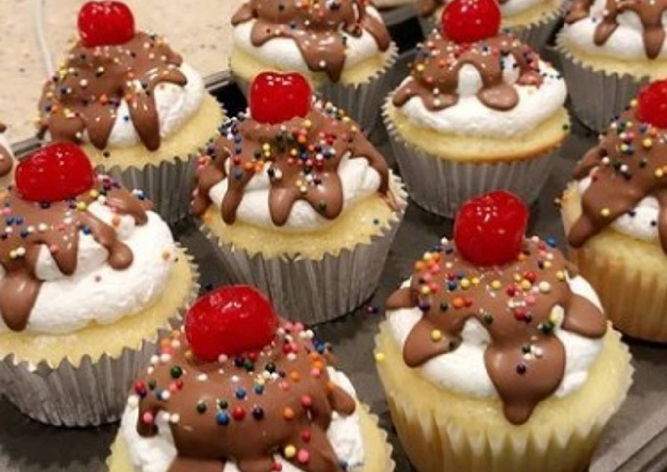 Ice Cream Sundae Cupcakes