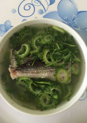 Hình của món Canh khổ qua cá chuồn.