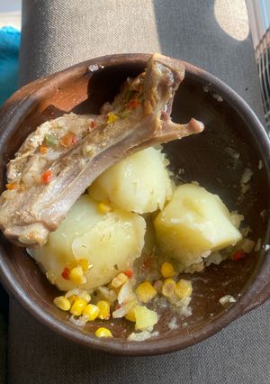Una foto de Papas cocidas con carne