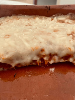 Una foto de Moussaka vegana con seitán