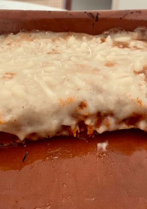 Una foto de Moussaka vegana con seitán