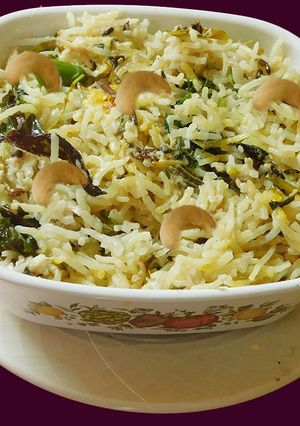 A picture of Rice with coconut and radish.