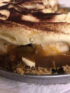Una foto de Torta de banana split de Flor