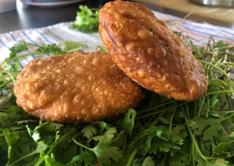 Moong dal kachori