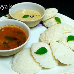 A picture of Rava idli.
