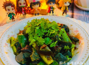 涼拌皮蛋小黃瓜 的食譜成品照片