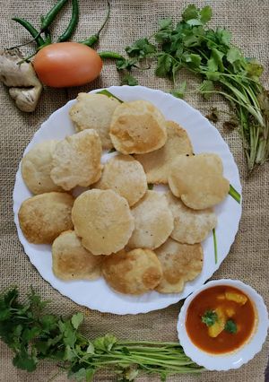 A picture of Nagori puri.