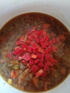 Una foto de Sopa china de cebollas _ vegan