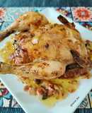 Picantón al horno relleno de cebolla, bacon y frutos secos