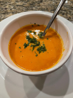 Una foto de 🔴 SOPA THAI RED LENTIL Y COCONUT 🥥 🥕