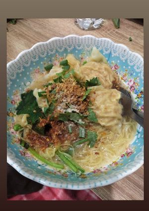 รูปของ บะหมี่เกี๊ยวหมูเด้ง (สไตล์เด็กหอ)
