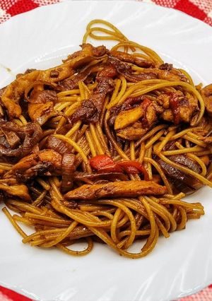 Una foto de Tallarines estilo thai