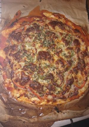 Una foto de Pizza carne