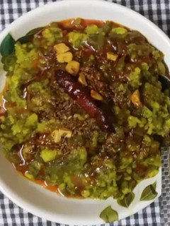 લહસુની પાલક ખીચડી (Lahsuni Palak Khichdi Recipe In Gujarati) રેસીપી મુખ્ય ફોટો