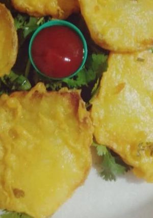 A picture of Aloo ki Pakodi.