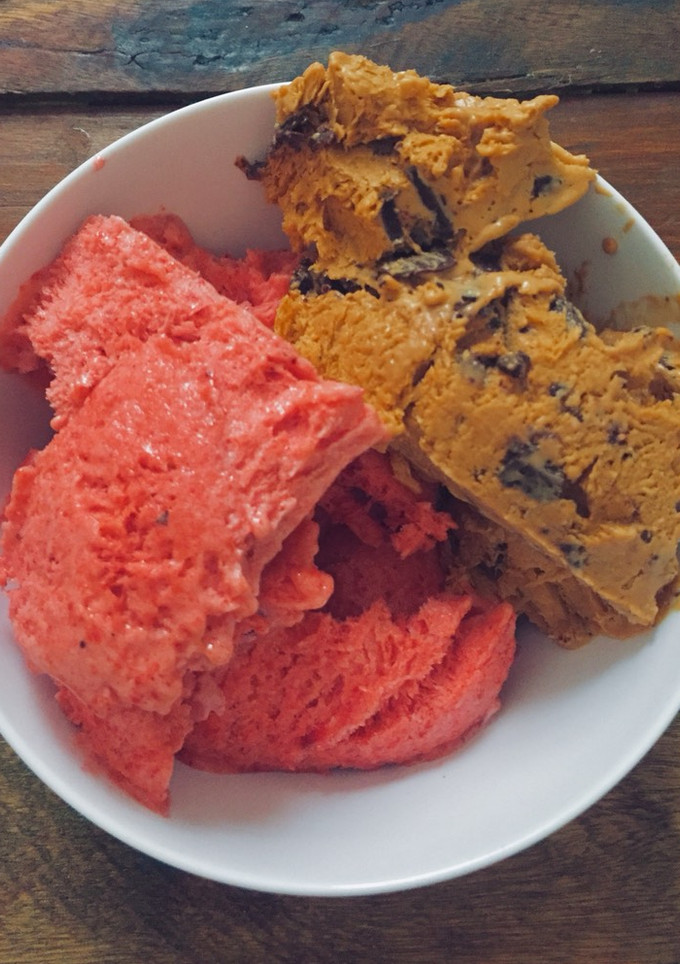 Una foto de Helado de Frutilla al agua 🍓