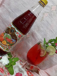 A picture of Roohafza mocktail.