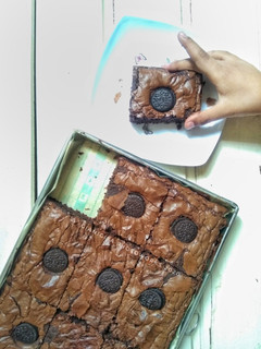 Foto resep Fudgy Brownies Shiny Crusty