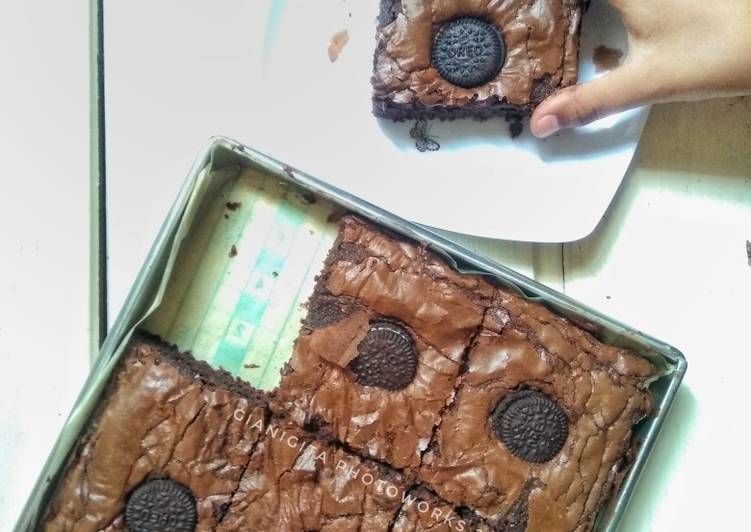 Fudgy Brownies Shiny Crusty