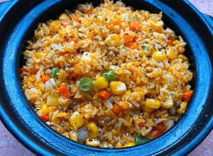 Hình của món Cơm chiên dương châu chay.