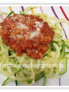 Una foto de Zoodles a la boloñesa