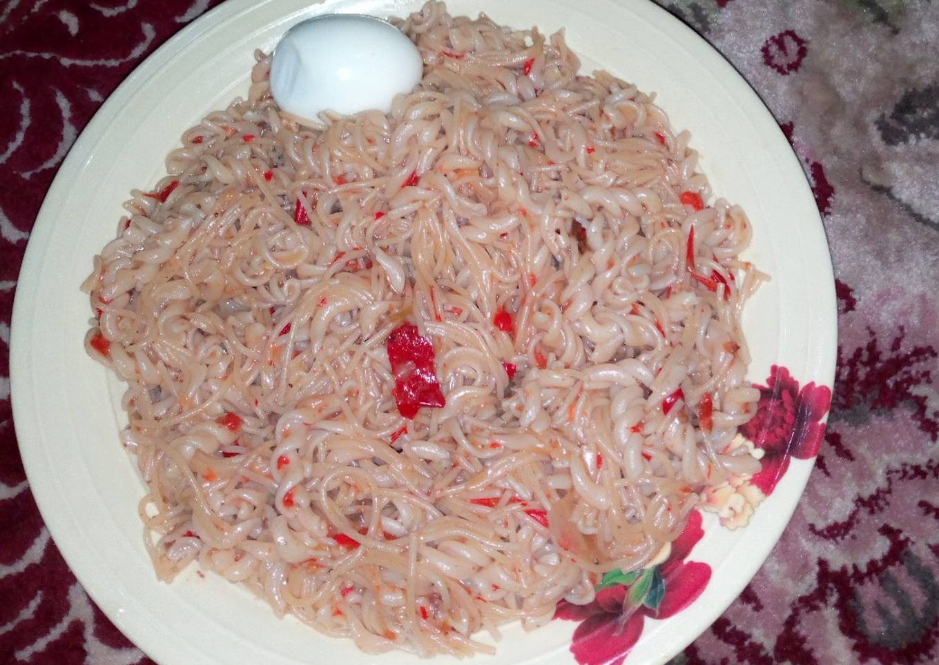 Jollof Spaghetti and macaroni with egg