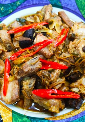 รูปของ ซี่โครงหมูนึ่งเต้าหู้ยี้