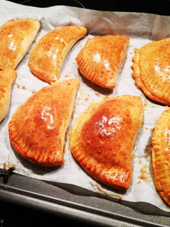 Foto principal de Empanadas de col rizada y pollo