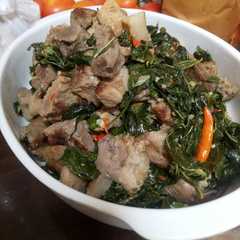 รูปของ Tumis daun singkong daging babi