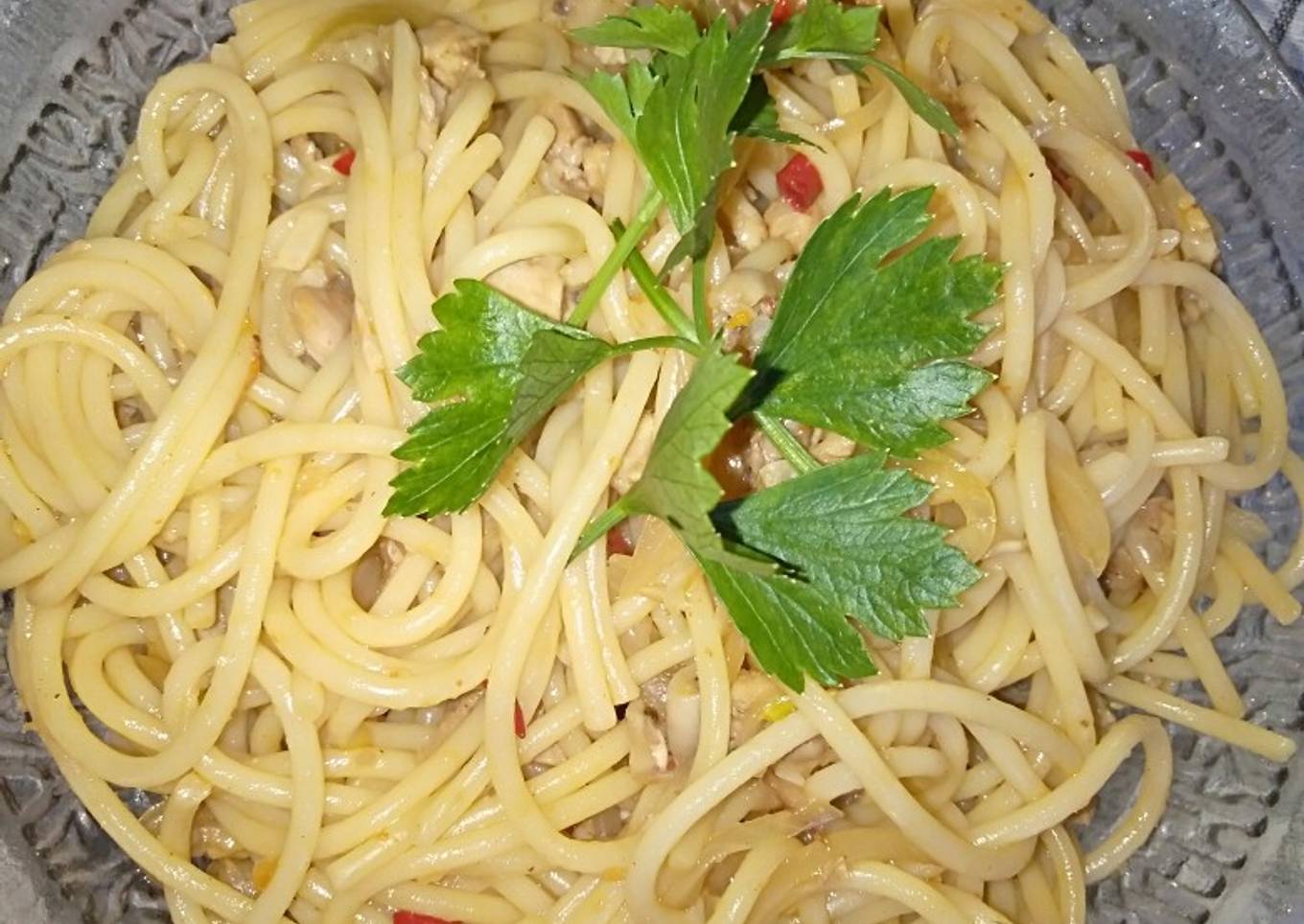 Spagheti ayam cincang