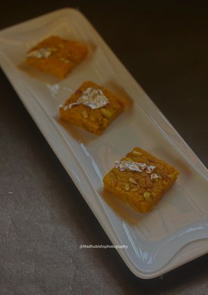 A picture of Tal Sandesh.