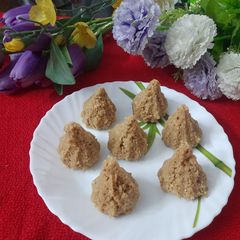 A picture of Jaggery modak.