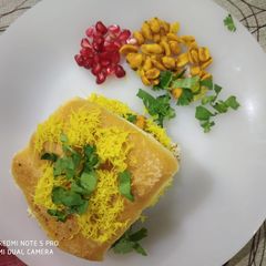 A picture of Dabeli.