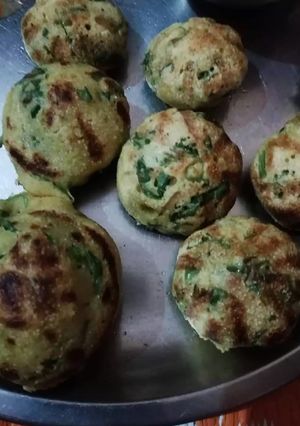 मेथी सूजी अप्पे वड़ा (Methi suji appe vada recipe in hindi) रेसिपी मुख्य फोटो